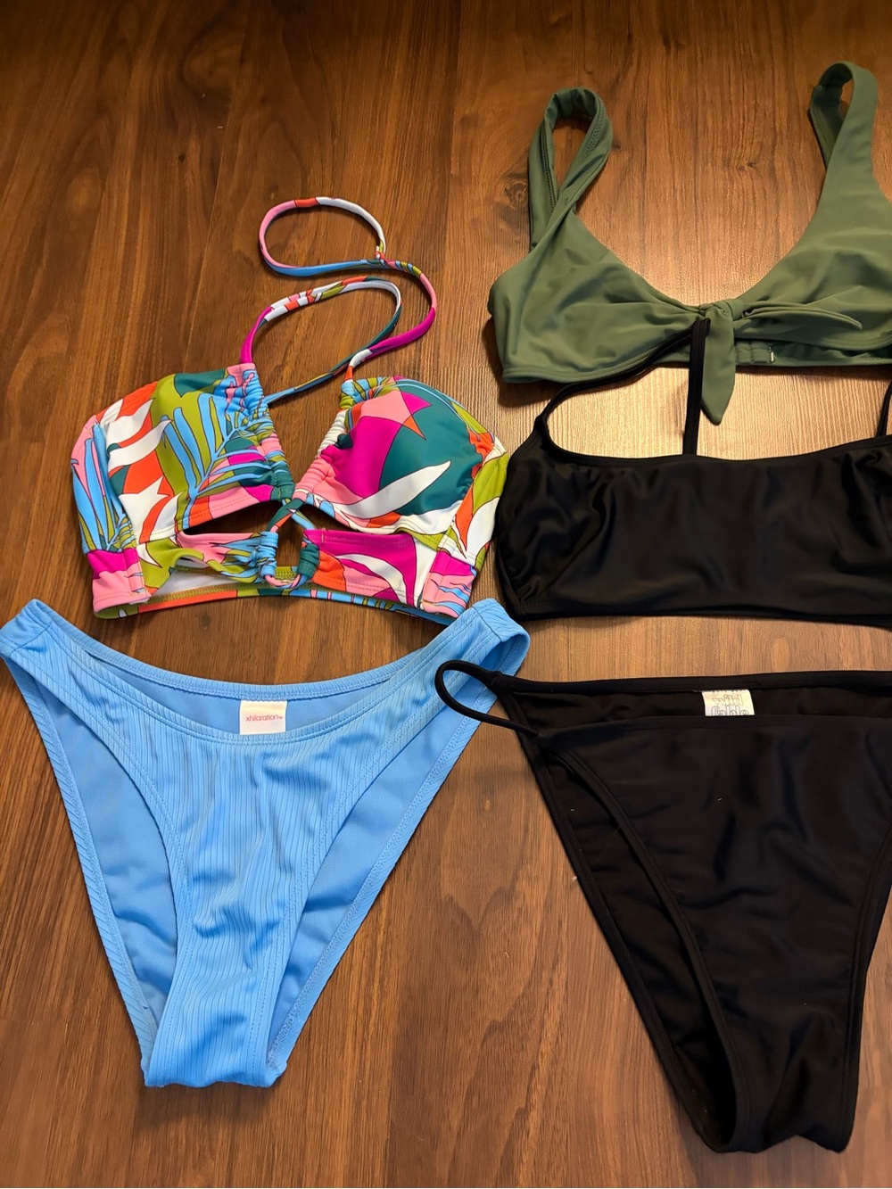 Bikini Bundle - Picture 2 of 3